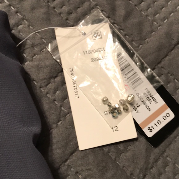 Dress - Picture 3 of 3